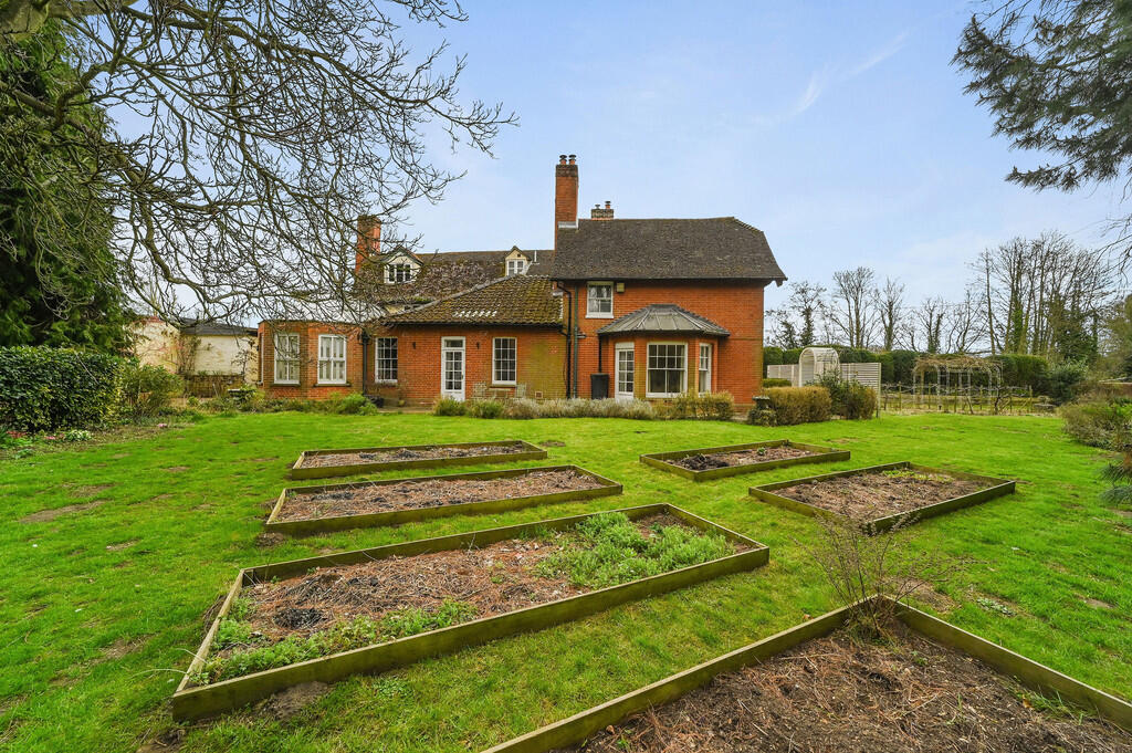 PT-TV-HawksmillHo...