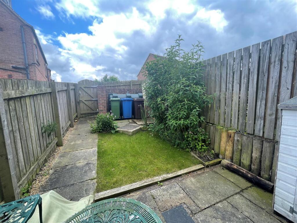Garden 5 Mere Grange.jpg