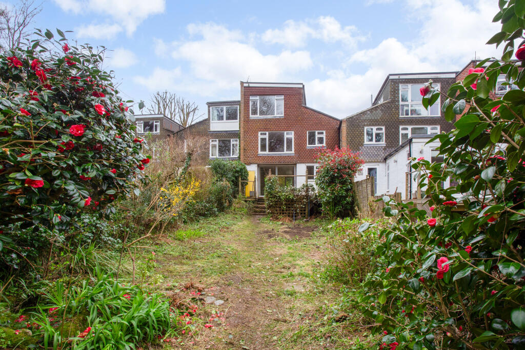 Rear Exterior / Garden