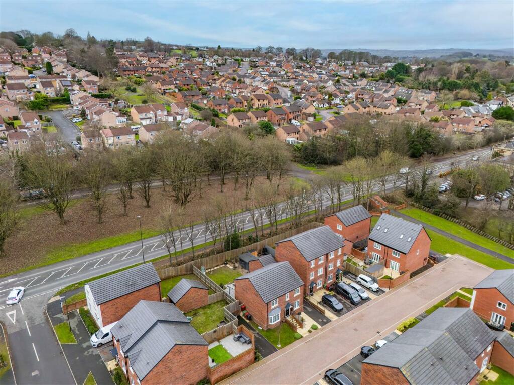 2 Edale Drive-12.jpg
