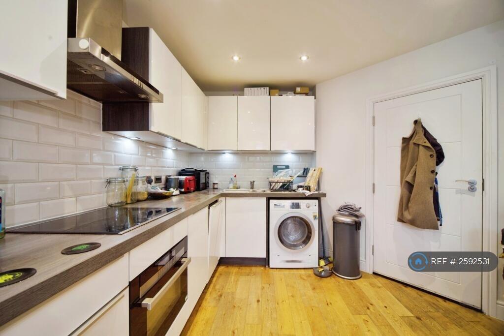 One Bedroom Apartment In Walthamstow Central