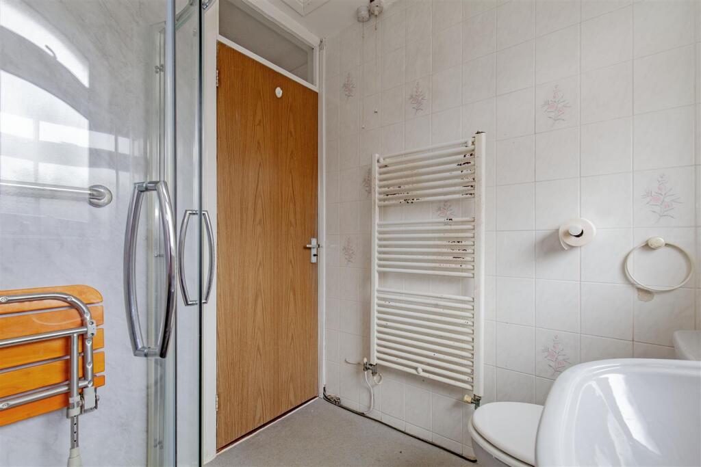 Shower Room-1.jpg