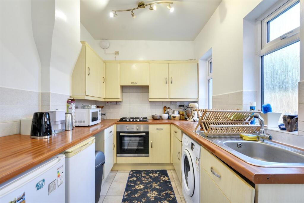 Kitchen_2.jpeg
