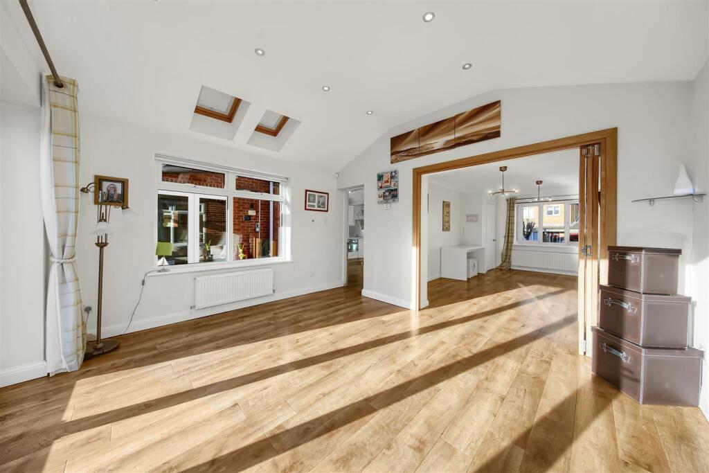 5 Garden Room.jpg