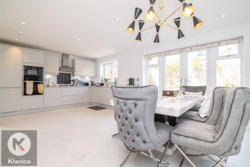 7A,WarwickGardens-9.jpg