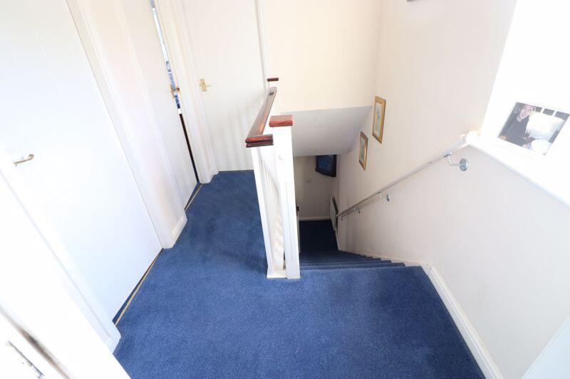 FIRST FLOOR LANDING
