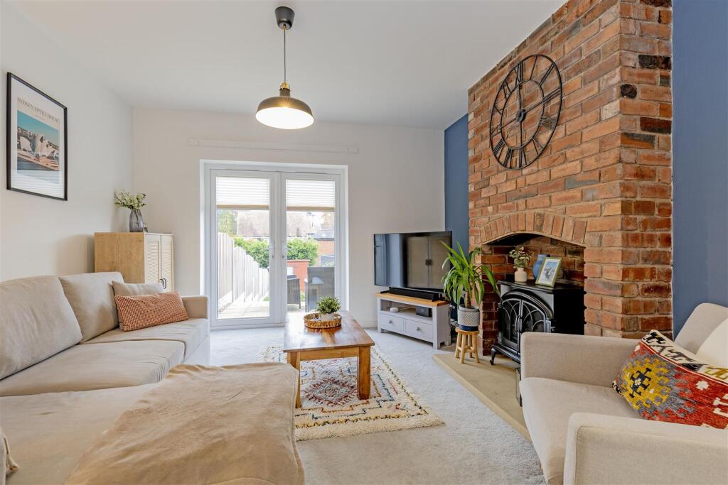 Reception Room-2.jpg