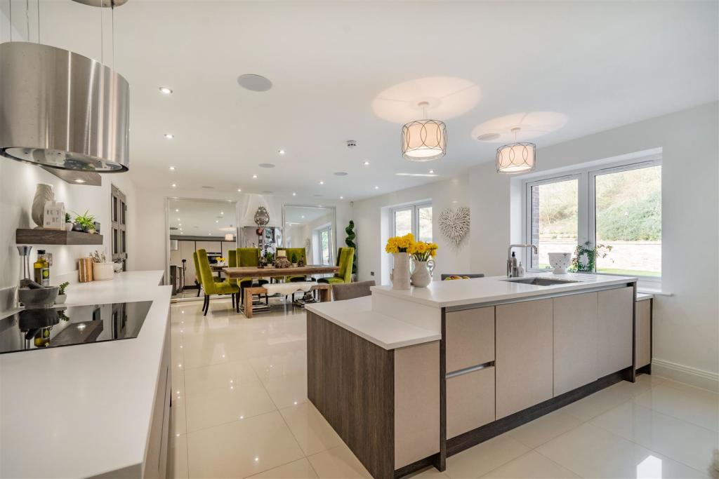 8496165-interior15.jpg