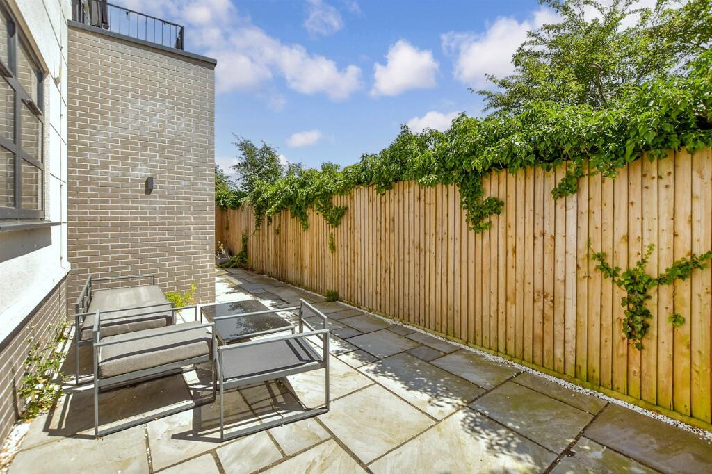 Patio / Decking