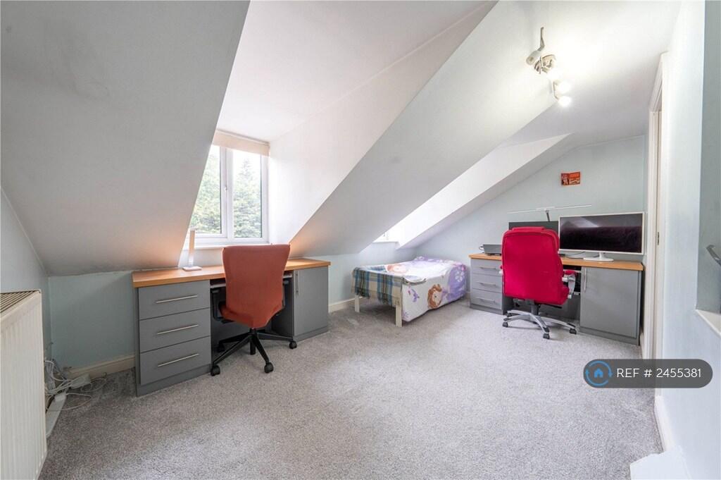 Bedroom/Office