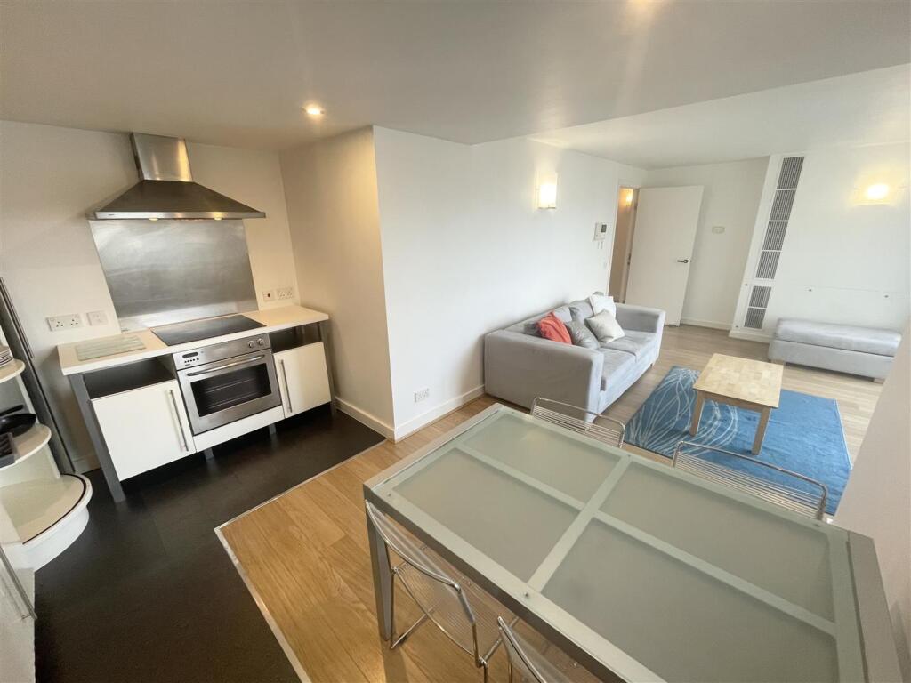 Kitchen/Lounge