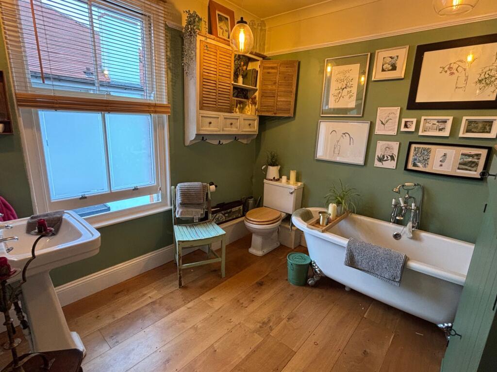 Upstairs Family Bathroom