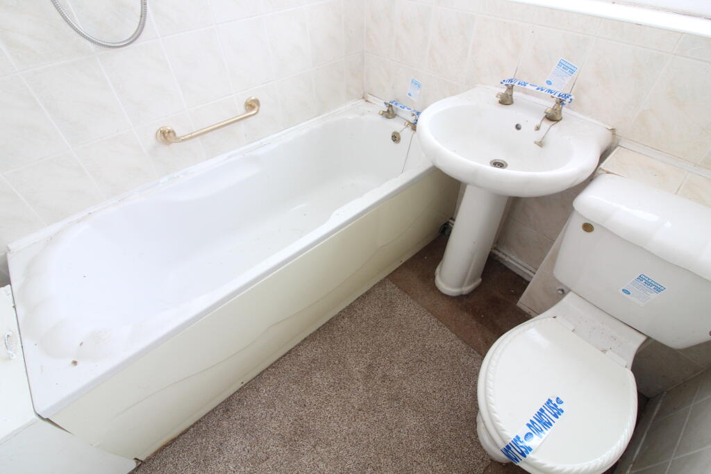 Bathroom T202509121456.jpg