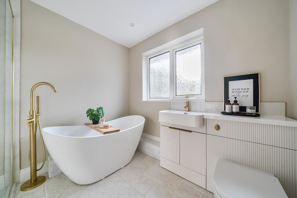 13760807690b26dc50ace