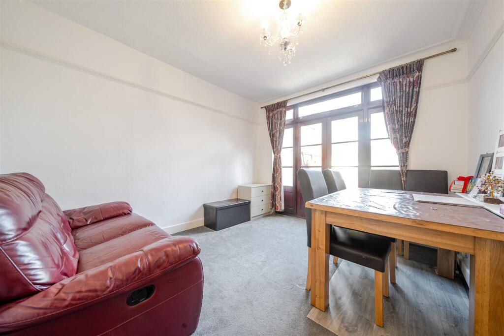 Rear Reception Room.jpg