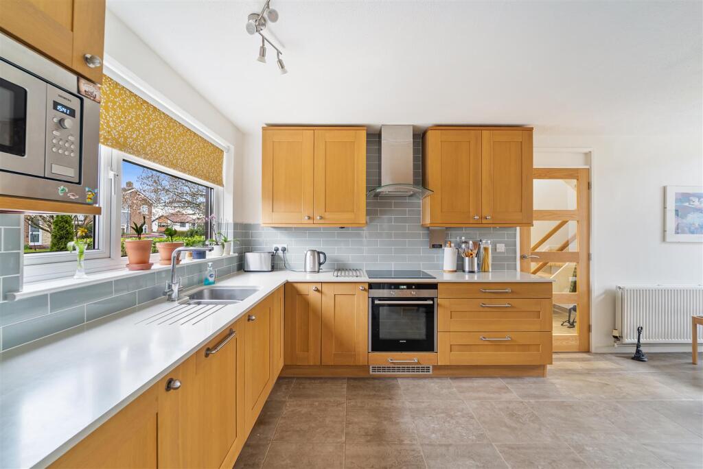Kitchen/Dining Room