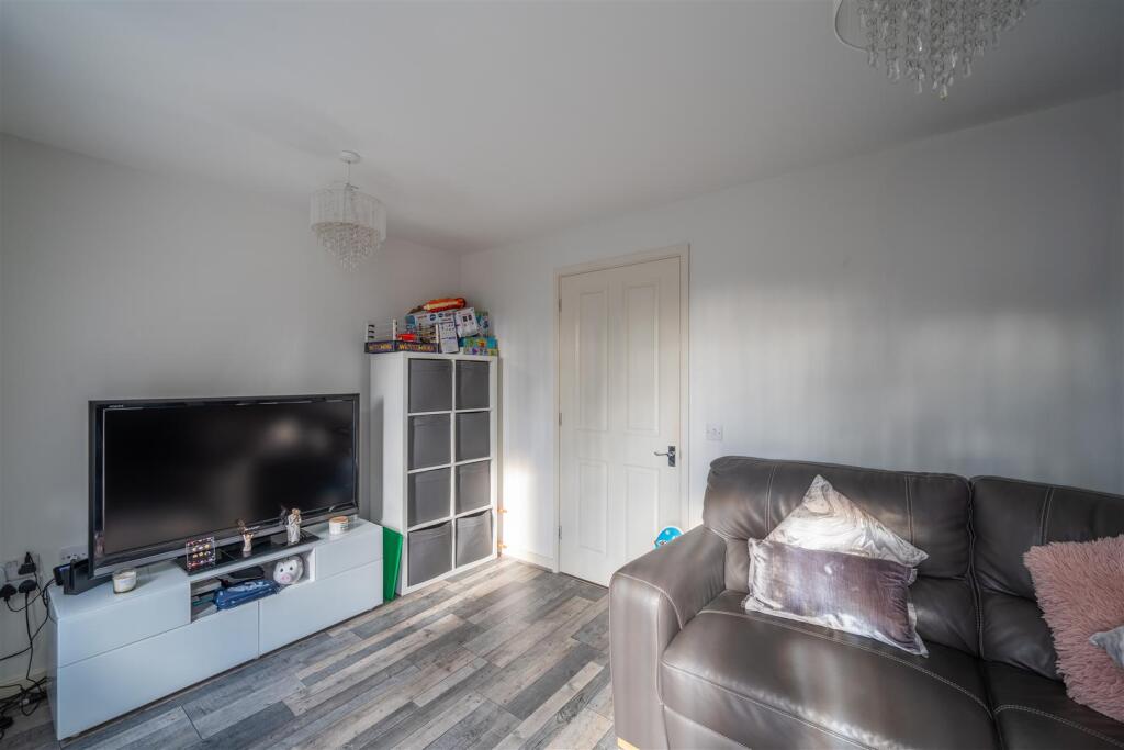 27 Thorncliffe Rd-10.jpg