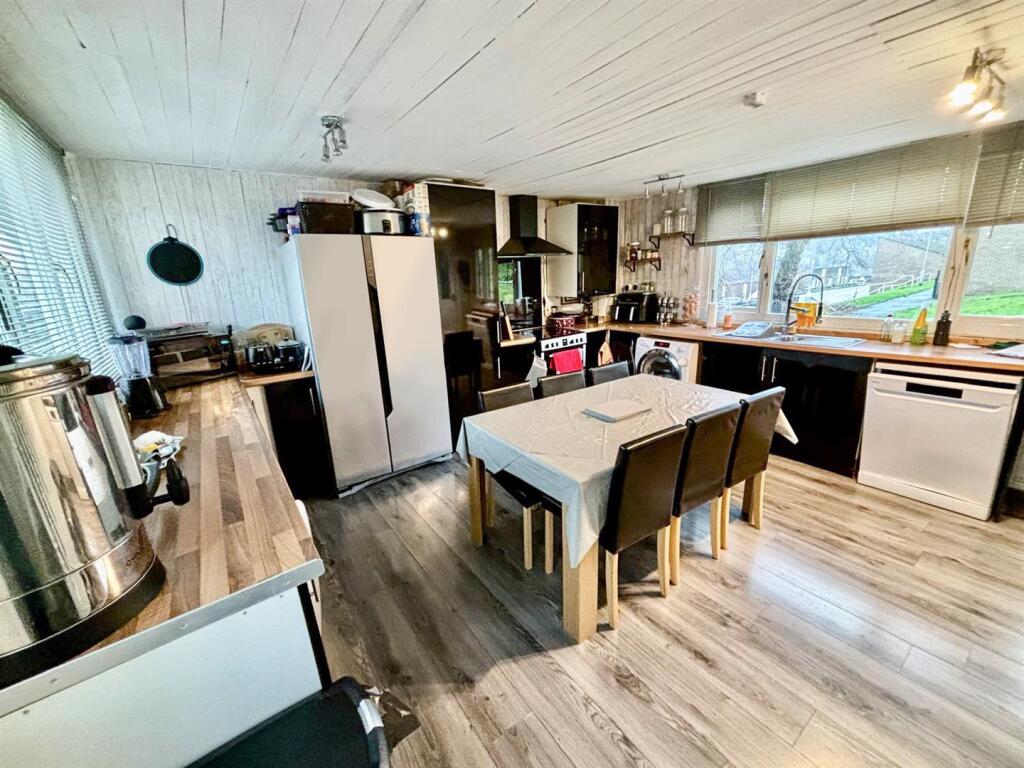 Fitted Dining Kitchen: