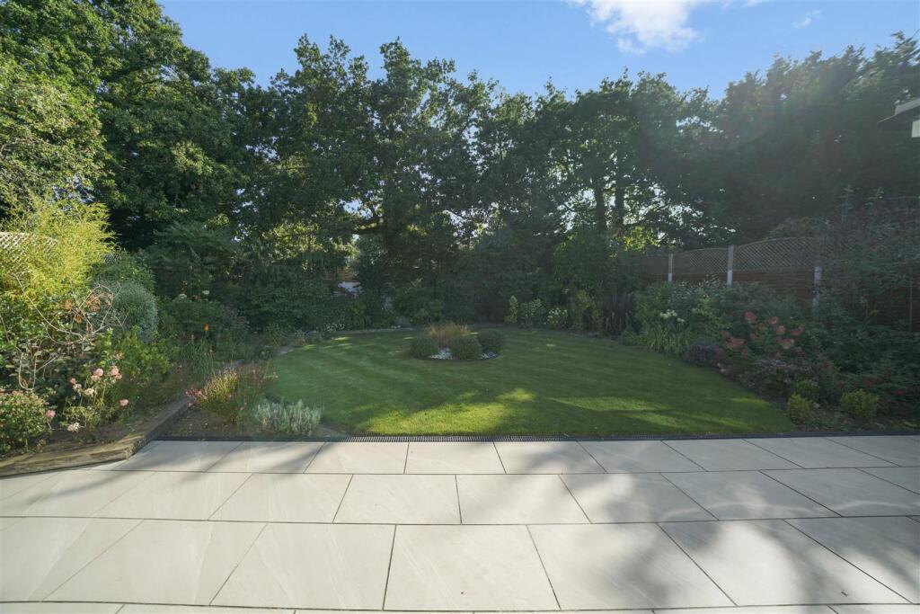 15 Morley Crescent - zHXV7R7Eb93NwGjI6k7n.jpg