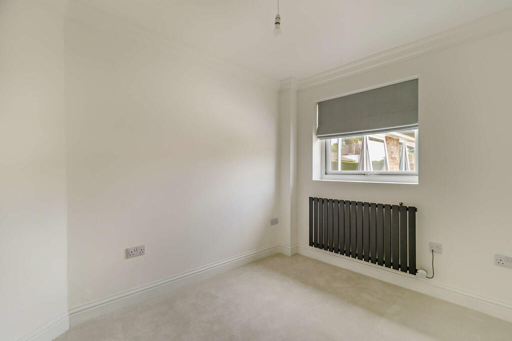 8658980-interior0...