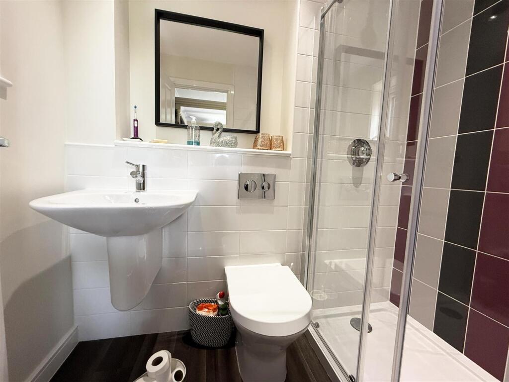 Shower room.jpg