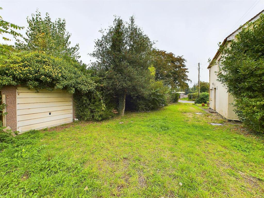 19 - Brickyard Cottage, Oldbury-on-Severn.jpg