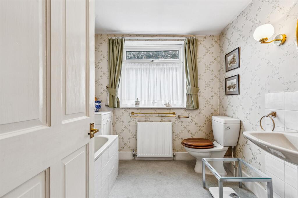 Glebe Street, W4 - FOR SALE