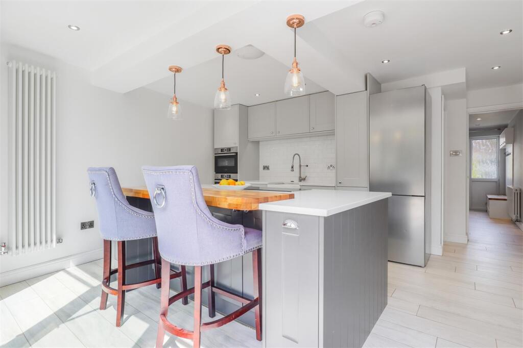 Kitchen/ Breakfast Room