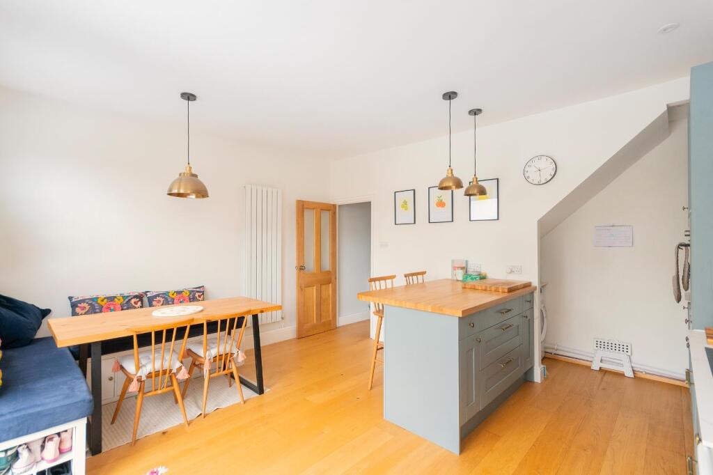 0M1RFS - Kitchen Diner A.jpg