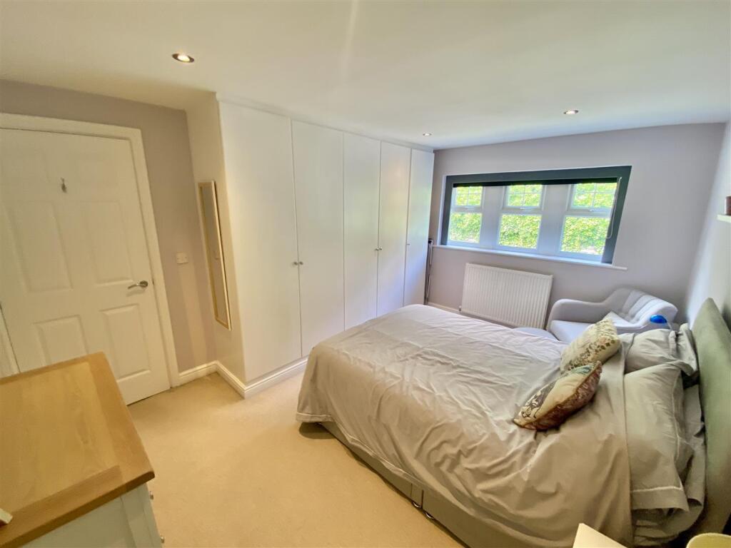 Bramleys Estate Agents - Dewsbury - Whitley Road (