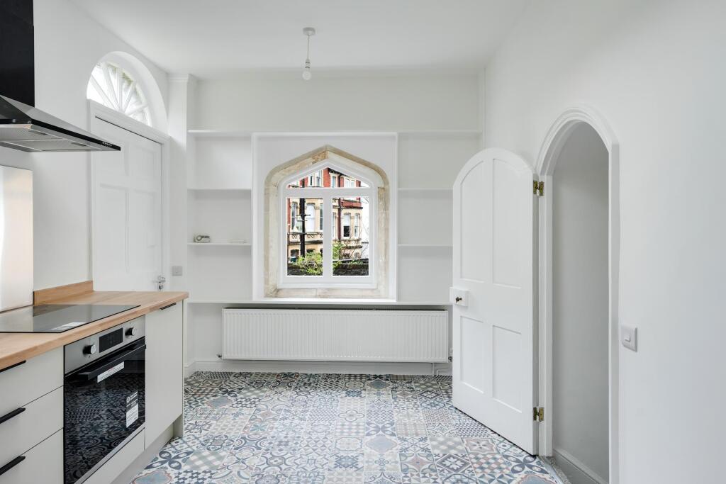 Kitchen ()