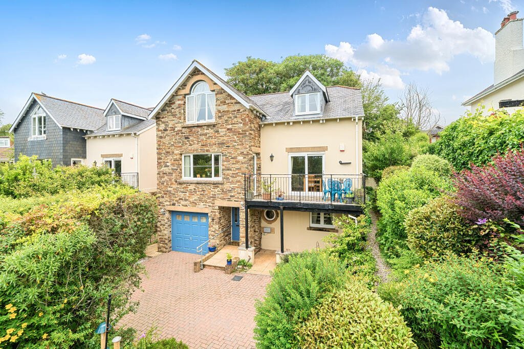 1301851-2-684bfbd503573-ARW