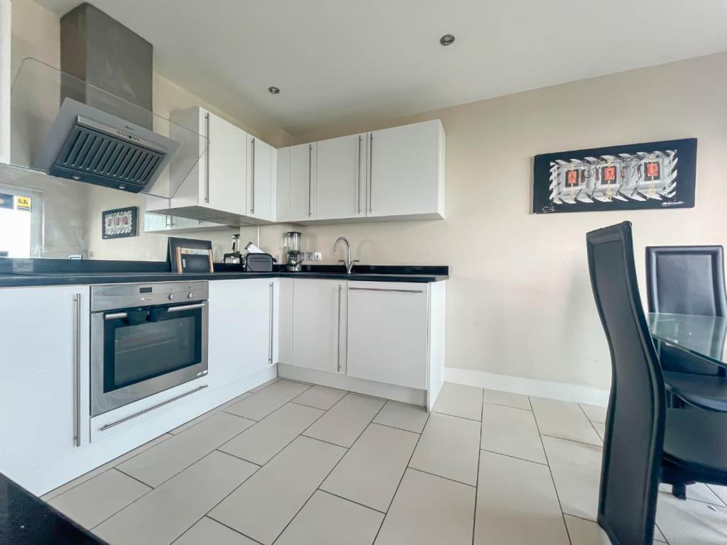 Kitchen 2.png
