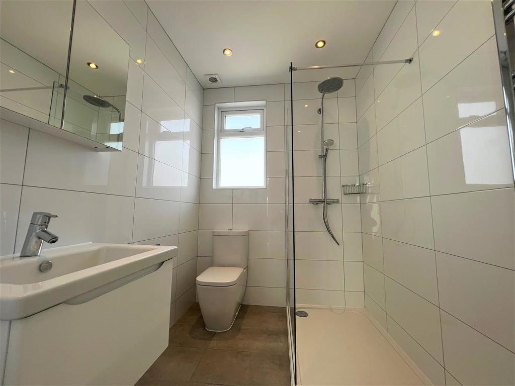 Shower Room.jpg