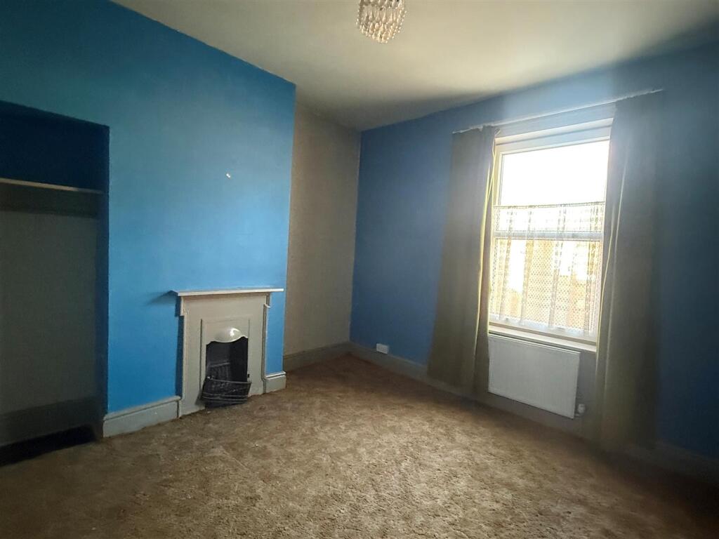 62 QVS - Bedroom 2.jpg