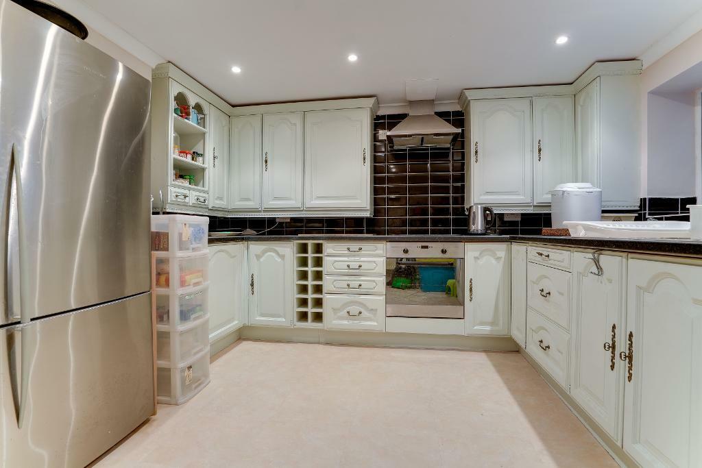 Lower ground floor kitchen