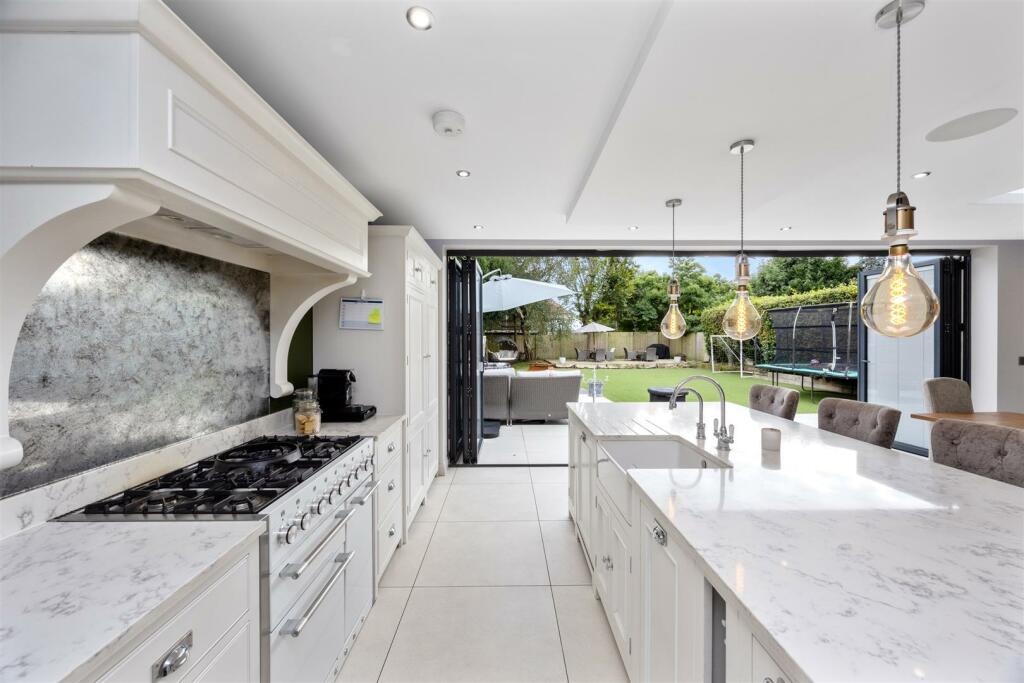 Offington Avenue, 85-029.jpg