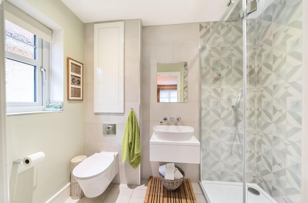 EweMove Knaresborough En Suite Shower Room