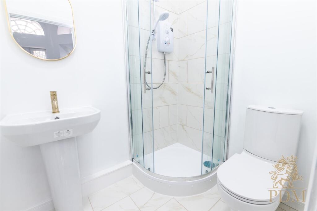 Bank Apartments Peveril St Nottingham NG7 4AH