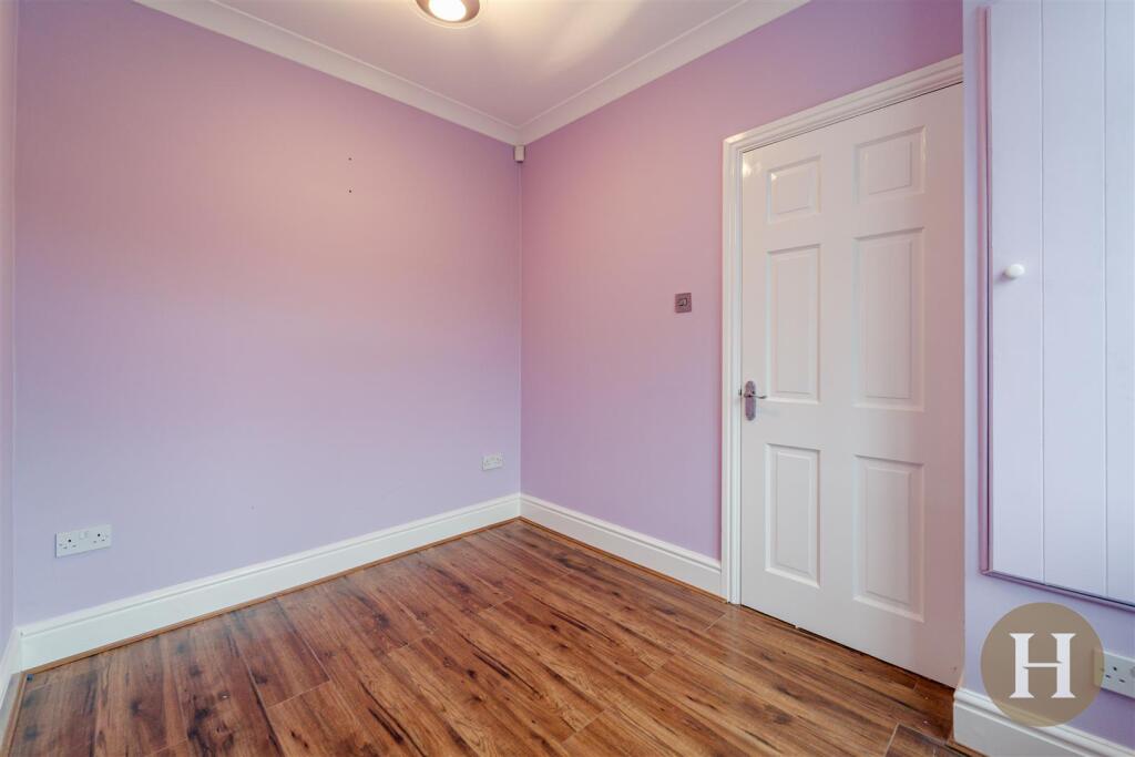 Hadleigh Estate Agents-40.jpg