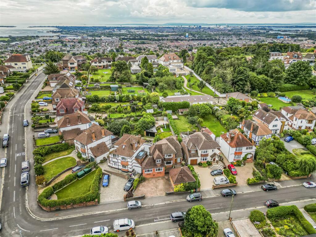 11 Hilltop Crescent-Aerials-PorticoMarketing-Sarah