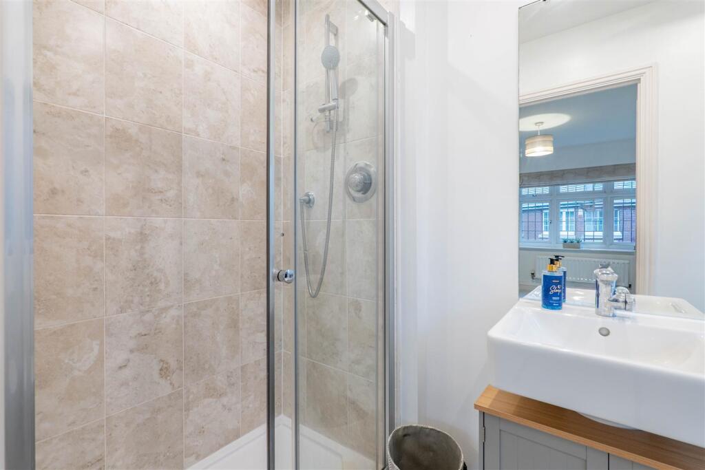 Master Bedroom Ensuite