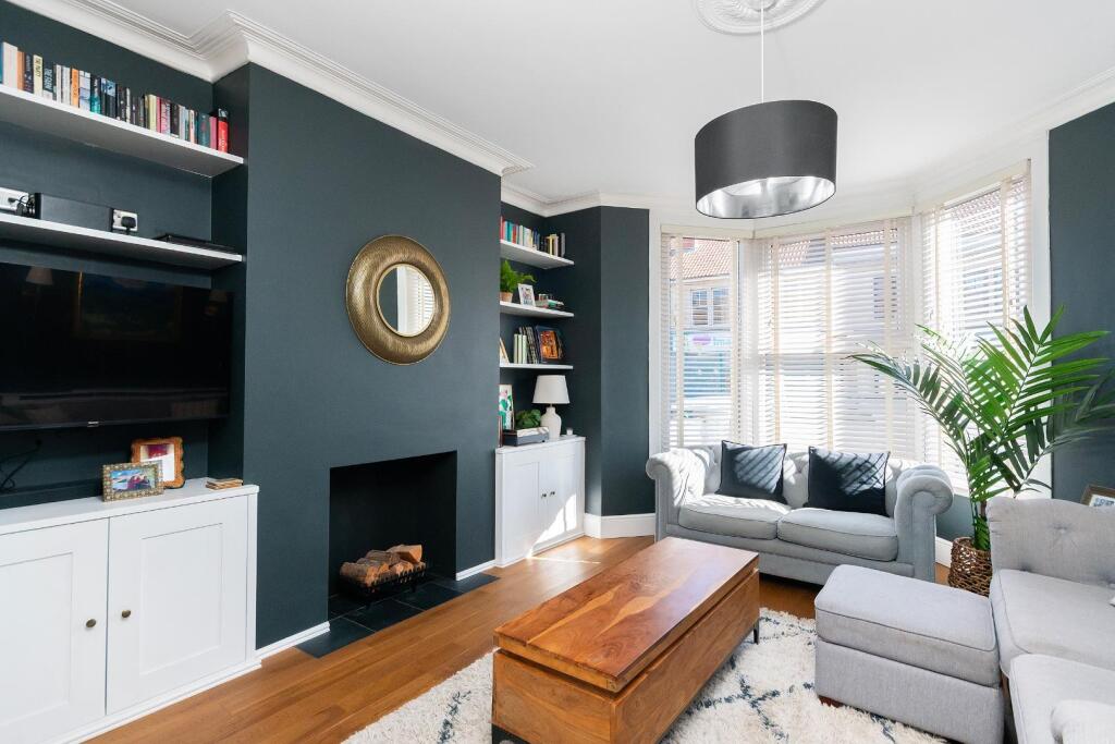 1W4R2BN - Living Room D.jpg