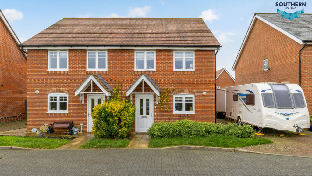 Goldfinch Lane, Hellingly, Hailsham, East Sussex, Hellingly, BN27 1FX