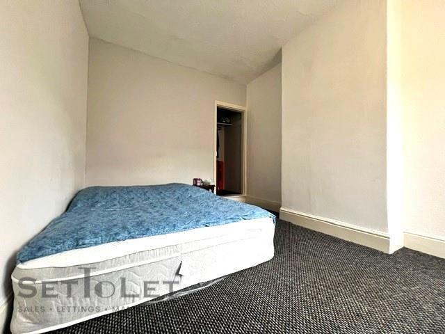 31 Chartley Road, LE31AB - Sale 10.jpg