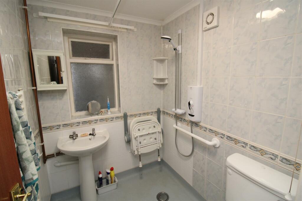 Ground floor Wet Room
