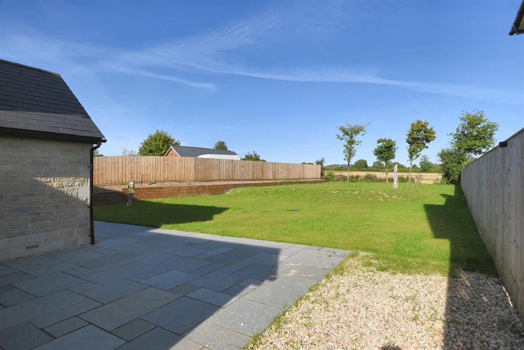 Patio to Garden