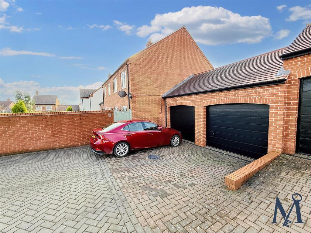 Single Garage