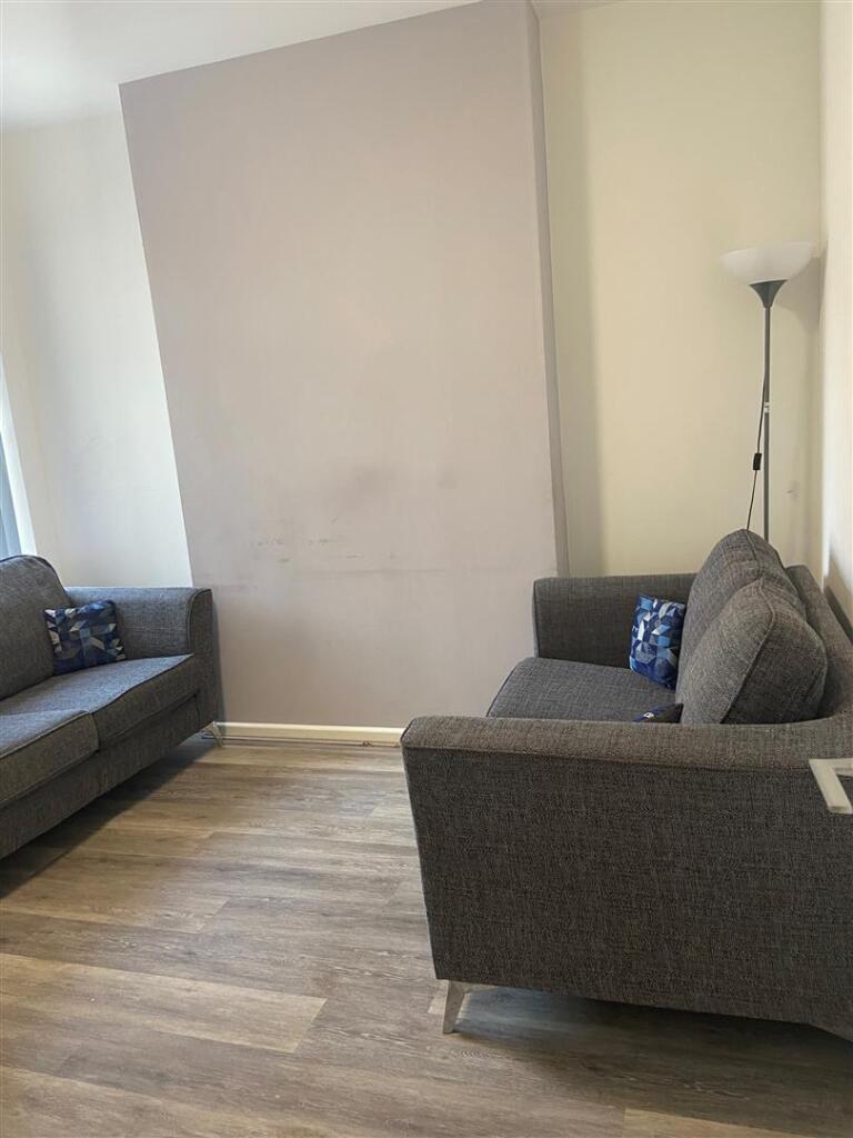 Living Room 1.1.JPG