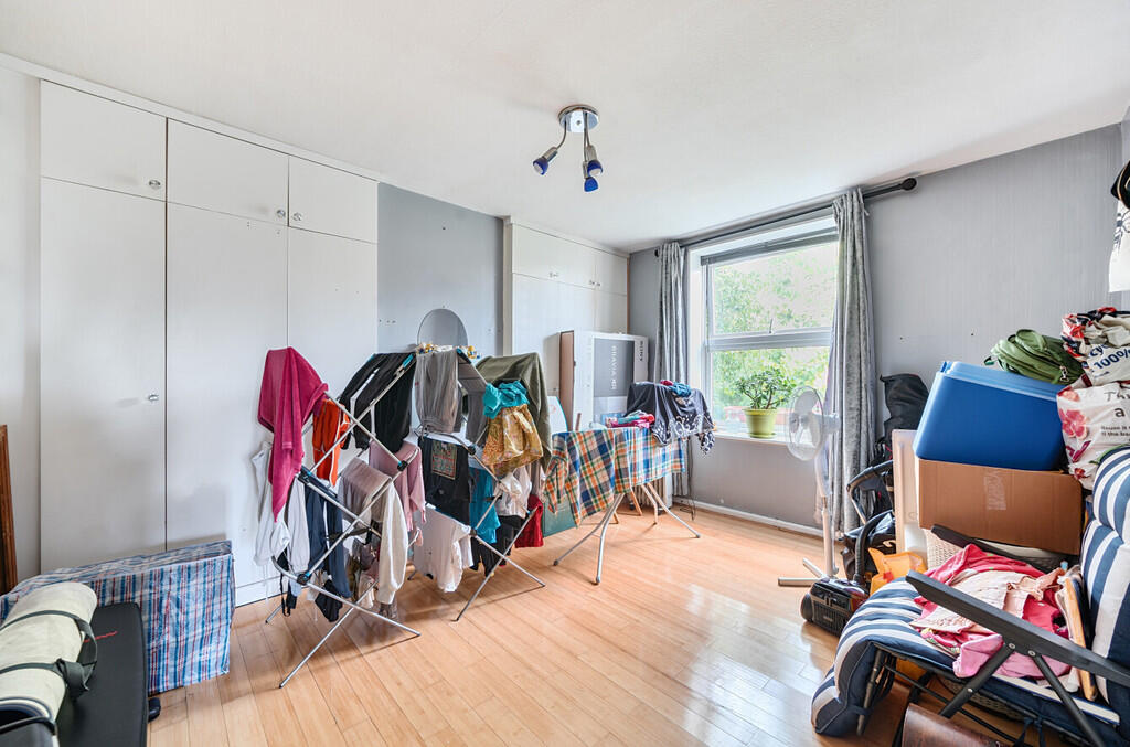 1329481-4-688c9c8...